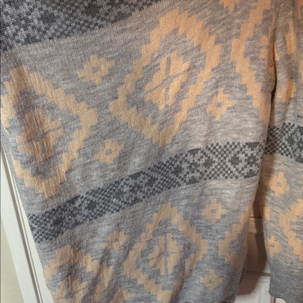 Charlotte Russe Cardigan - Picture 5 of 8